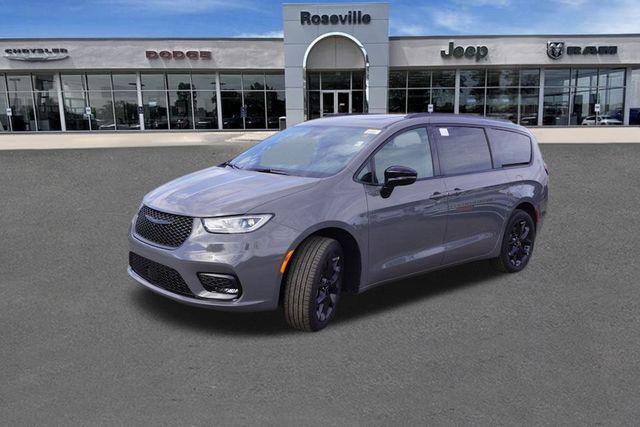 new 2025 Chrysler Pacifica car, priced at $53,143