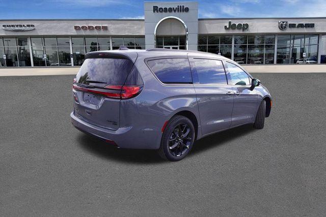 new 2025 Chrysler Pacifica car, priced at $53,143