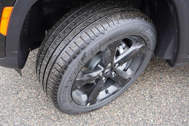 new 2025 Jeep Grand Cherokee car, priced at $44,145