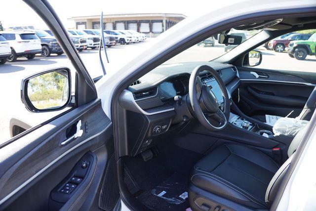 new 2025 Jeep Grand Cherokee car, priced at $46,239