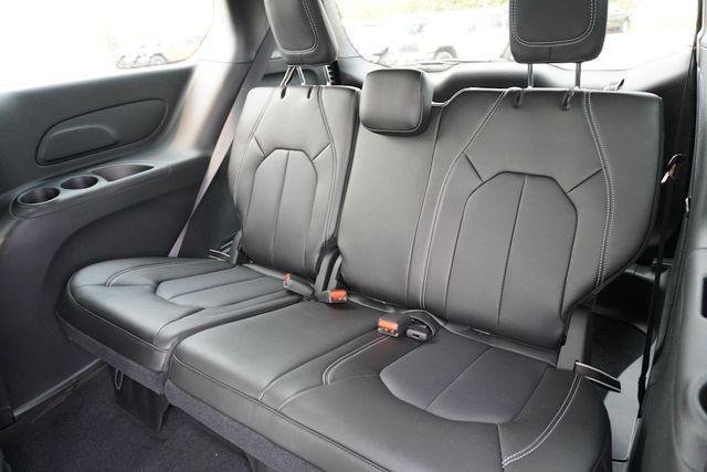 new 2025 Chrysler Pacifica car, priced at $42,672