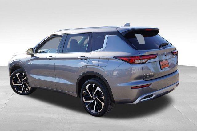 used 2023 Mitsubishi Outlander PHEV car, priced at $30,887