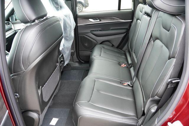 new 2025 Jeep Grand Cherokee car, priced at $41,899