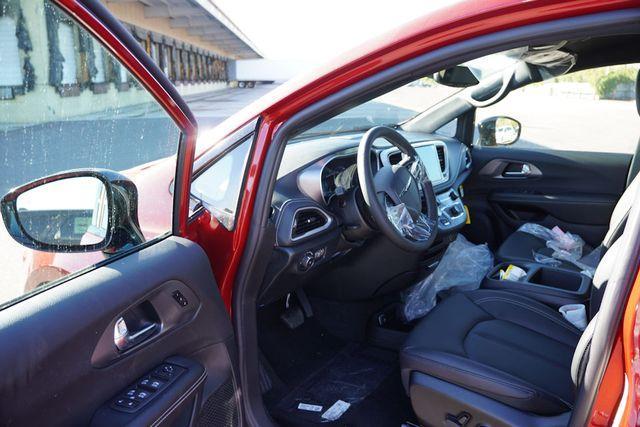 new 2026 Chrysler Pacifica car, priced at $44,197