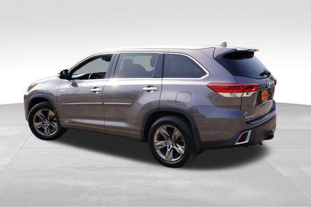 used 2017 Toyota Highlander Hybrid car, priced at $14,989
