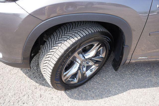 used 2017 Toyota Highlander Hybrid car, priced at $14,989