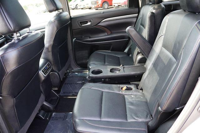 used 2017 Toyota Highlander Hybrid car, priced at $14,989