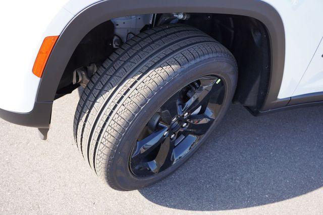 new 2025 Jeep Grand Cherokee car, priced at $43,877