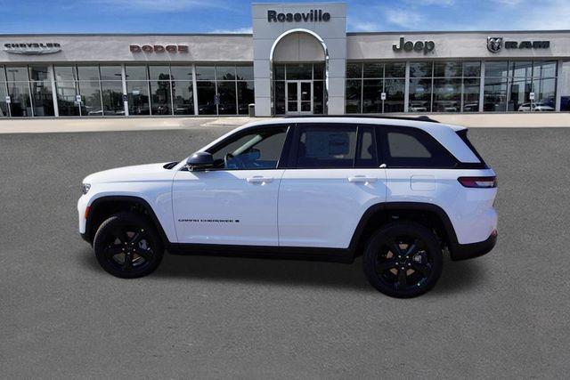 new 2025 Jeep Grand Cherokee car, priced at $43,877