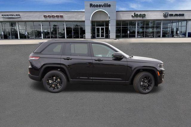 new 2025 Jeep Grand Cherokee car, priced at $40,453