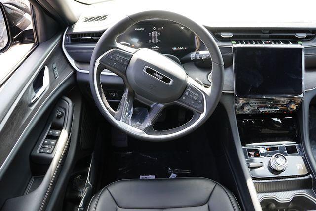 new 2025 Jeep Grand Cherokee car, priced at $42,024