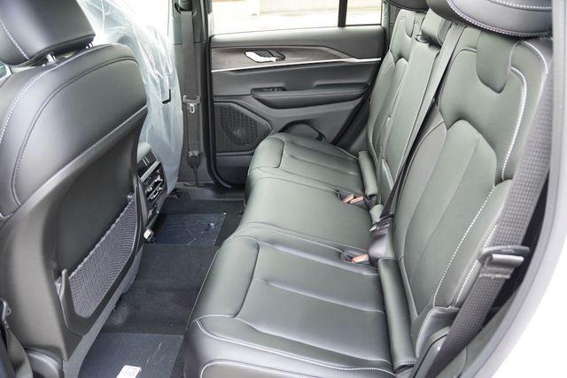 new 2025 Jeep Grand Cherokee car, priced at $39,880