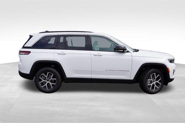 new 2025 Jeep Grand Cherokee car, priced at $39,638