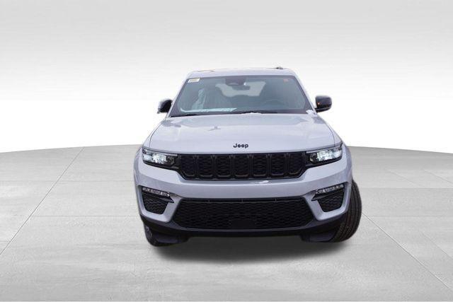 new 2025 Jeep Grand Cherokee car, priced at $41,820
