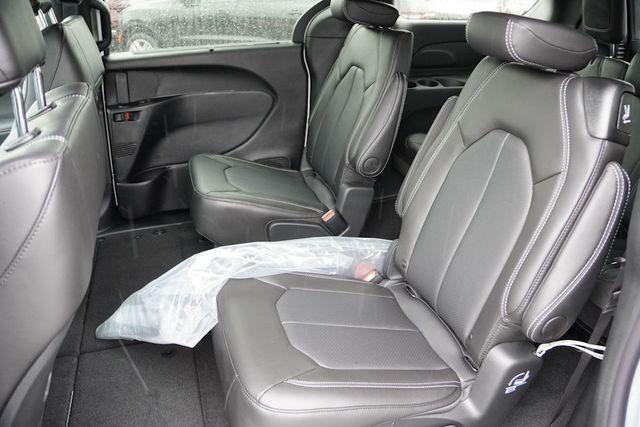 new 2026 Chrysler Pacifica car, priced at $43,666
