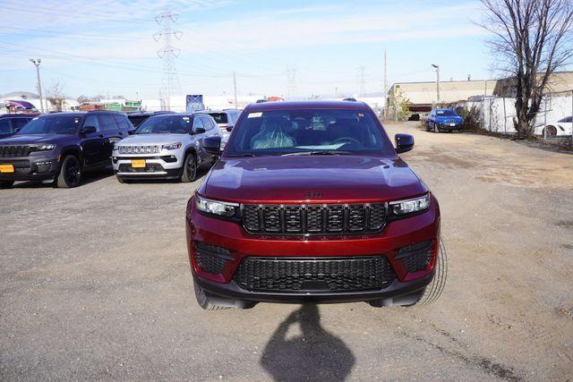 new 2025 Jeep Grand Cherokee car, priced at $39,659