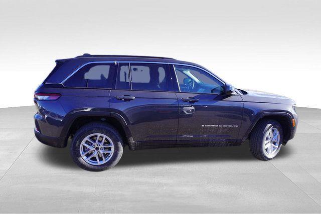 new 2025 Jeep Grand Cherokee car, priced at $36,160