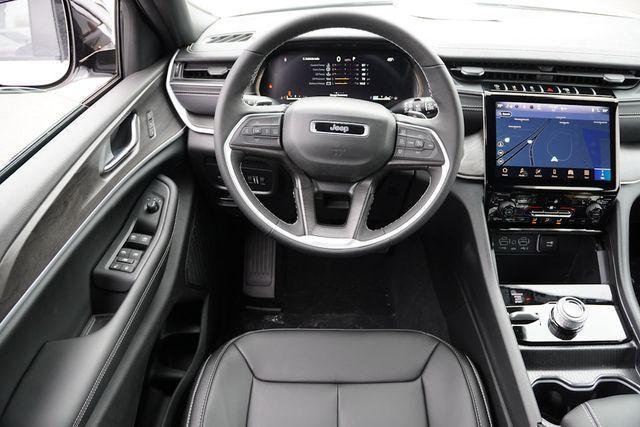 new 2025 Jeep Grand Cherokee car, priced at $41,506