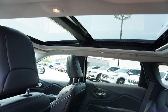 used 2022 Jeep Cherokee car, priced at $28,986