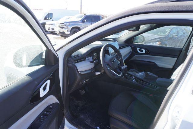 new 2025 Jeep Compass car, priced at $30,001