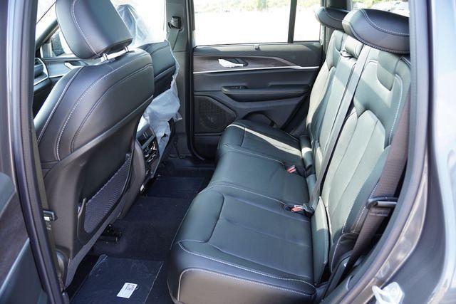 new 2025 Jeep Grand Cherokee car, priced at $46,757