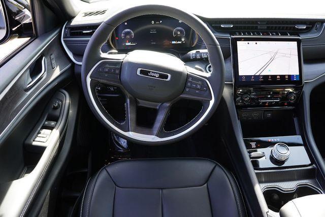new 2025 Jeep Grand Cherokee car, priced at $44,087