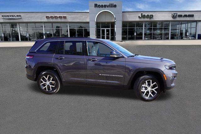 new 2025 Jeep Grand Cherokee car, priced at $44,087