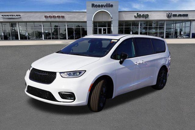 new 2026 Chrysler Pacifica car, priced at $42,012