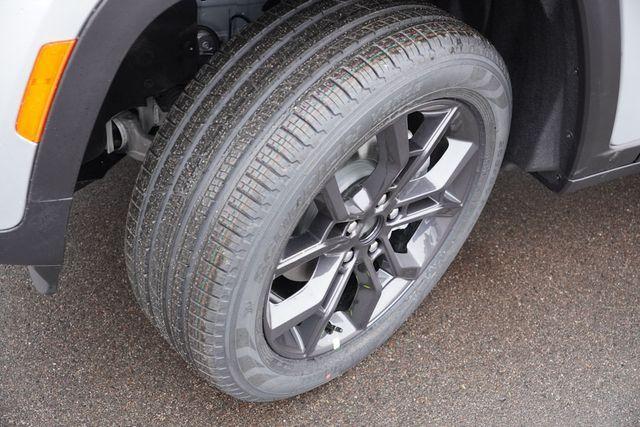 new 2025 Jeep Grand Cherokee car, priced at $51,452