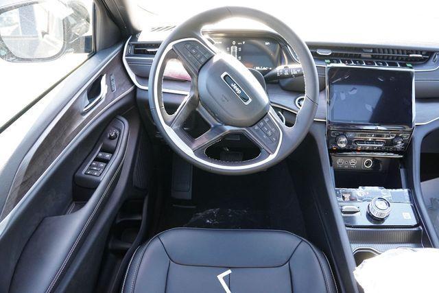 new 2025 Jeep Grand Cherokee car, priced at $50,586