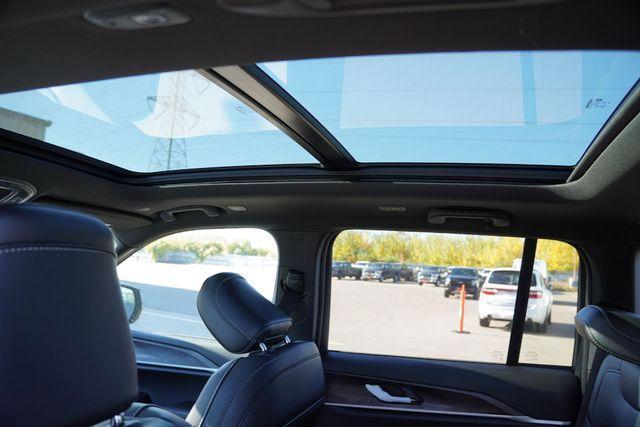 new 2025 Jeep Grand Cherokee car, priced at $50,586