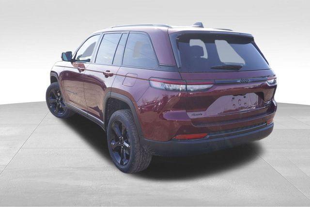 new 2025 Jeep Grand Cherokee car, priced at $43,320