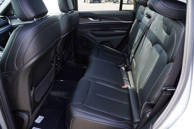 new 2025 Jeep Grand Cherokee car, priced at $44,087