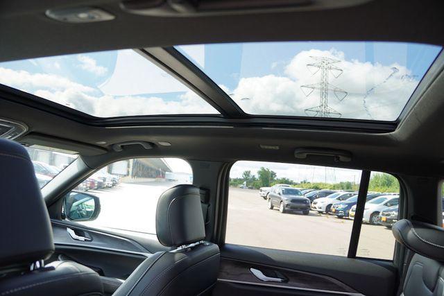 new 2025 Jeep Grand Cherokee car, priced at $44,087