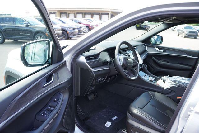 new 2025 Jeep Grand Cherokee car, priced at $44,087