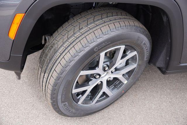 new 2025 Jeep Grand Cherokee car, priced at $41,899