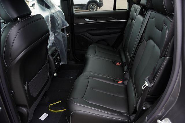 new 2025 Jeep Grand Cherokee car, priced at $41,899
