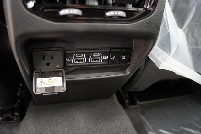 new 2025 Jeep Grand Cherokee car, priced at $41,899