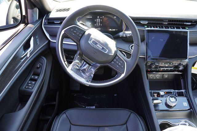 new 2025 Jeep Grand Cherokee car, priced at $46,757