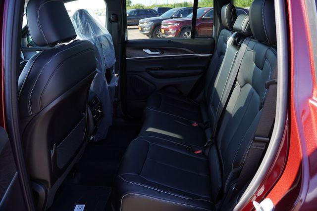 new 2025 Jeep Grand Cherokee car, priced at $46,757