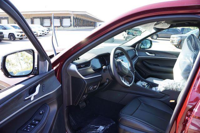 new 2025 Jeep Grand Cherokee car, priced at $46,757