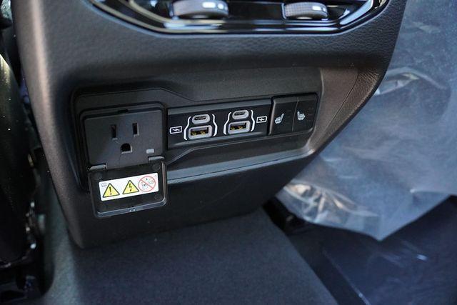 new 2025 Jeep Grand Cherokee car, priced at $46,757