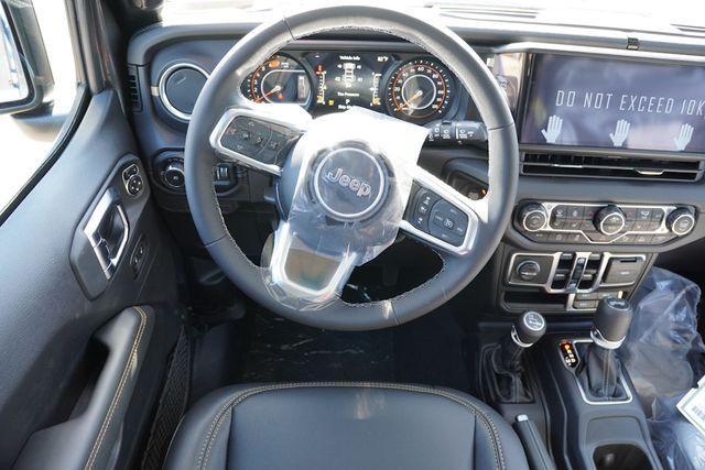 new 2025 Jeep Wrangler car, priced at $48,980