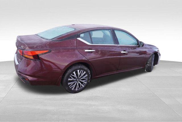 used 2023 Nissan Altima car, priced at $23,947