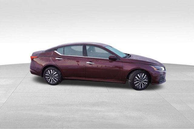 used 2023 Nissan Altima car, priced at $23,947