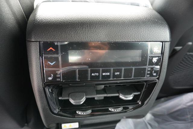 new 2025 Jeep Grand Cherokee L car, priced at $44,054