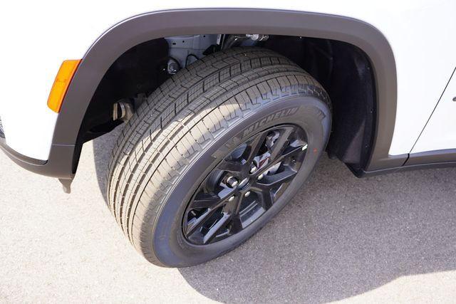 new 2025 Jeep Grand Cherokee L car, priced at $42,020