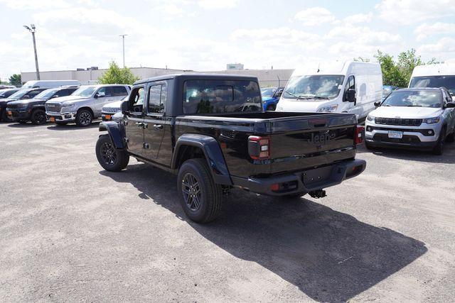 new 2024 Jeep Gladiator car, priced at $41,641