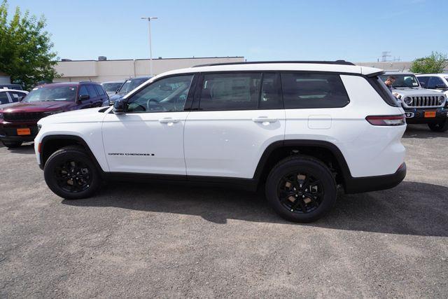 new 2024 Jeep Grand Cherokee L car, priced at $40,439