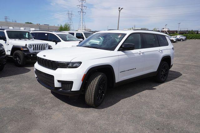 new 2024 Jeep Grand Cherokee L car, priced at $40,439